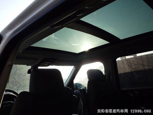 2016款路虎揽胜3.0T行政版 天津港现车优惠巨献