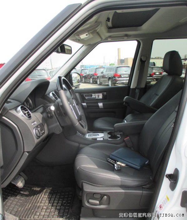 2016款路虎发现四3.0T 平行进口现车优惠呈现