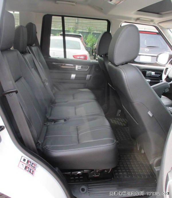 2016款路虎发现四3.0T 平行进口现车优惠呈现