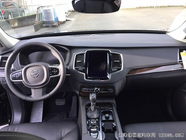 2016款沃尔沃XC90加规版 视觉/方便/气候包现车66万起