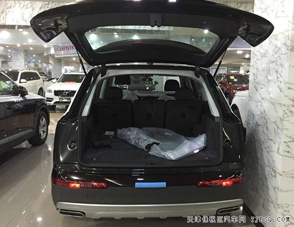 2016款奥迪Q7汽油版 全尺寸越野现车让利尽享