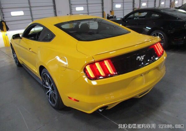 2016款福特野马2.3T美式肌肉跑车 现车让利购