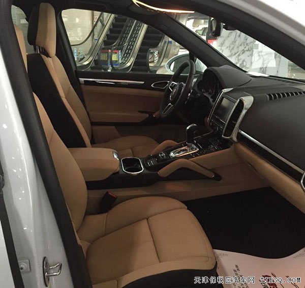 2016款保时捷卡宴汽油版 平行进口车让利报价