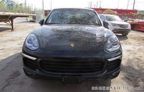 2016款保时捷卡宴3.6L汽油版 全景天窗/18轮现车98万购