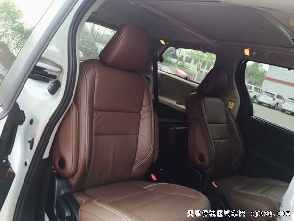 16款丰田塞纳3.5L四驱顶配版 双天窗/电动门现车63.5万
