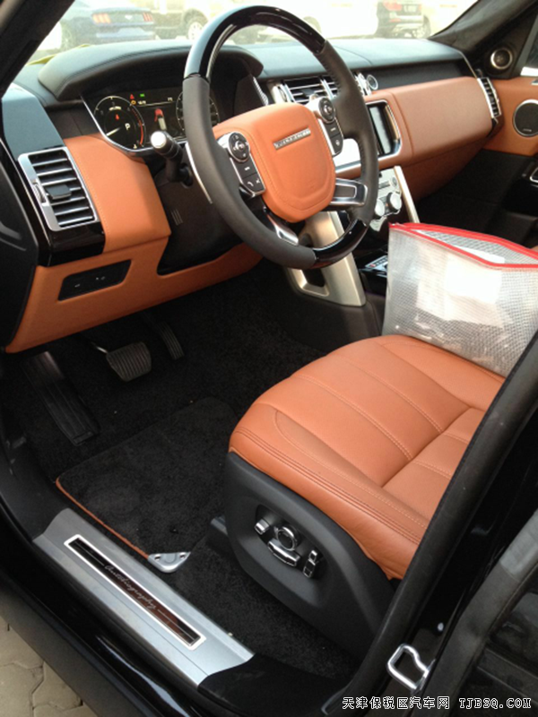 2016款路虎揽胜3.0T加长版/创世版 天津港现车138万起