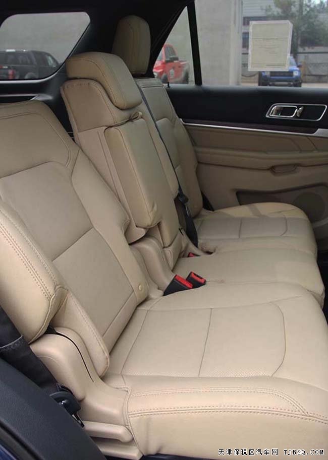 2016款福特探险者2.3T加规版 七座越野劲惠促销