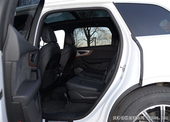 2016款奥迪Q7欧规版3.0T 天津港现车让利报价