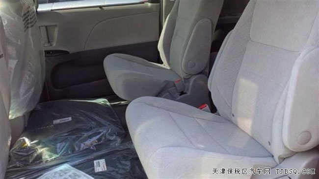 2016款丰田塞纳3.5L商务车 豪华商务车优惠促