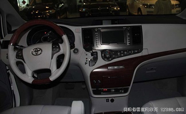 2016款丰田塞纳3.5L商务车 豪华商务车尽享折扣