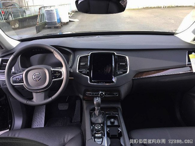 2016款沃尔沃XC90加规版 七座SUV现车热卖享折扣