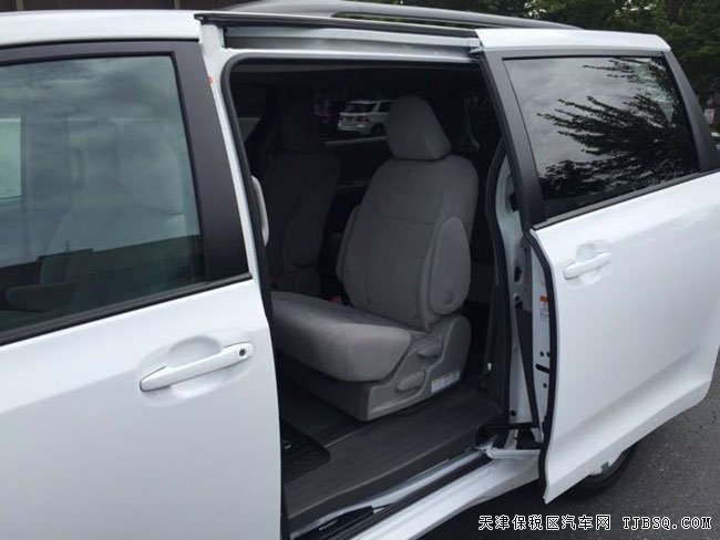 2016款丰田塞纳3.5L四驱版MPV 天津港现车49.5万劲惠