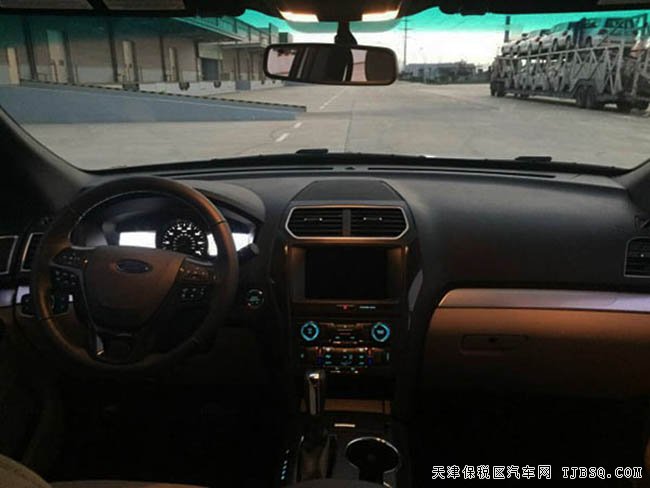 2016款福特探险者2.3T 平行进口车现车惠满津城