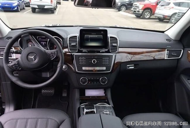 2017款奔驰GLS450美规版 全景天窗/驾辅包现车113万购