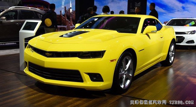 2016款福特野马2.3T加规版 8速自动挡/天窗现车34万起