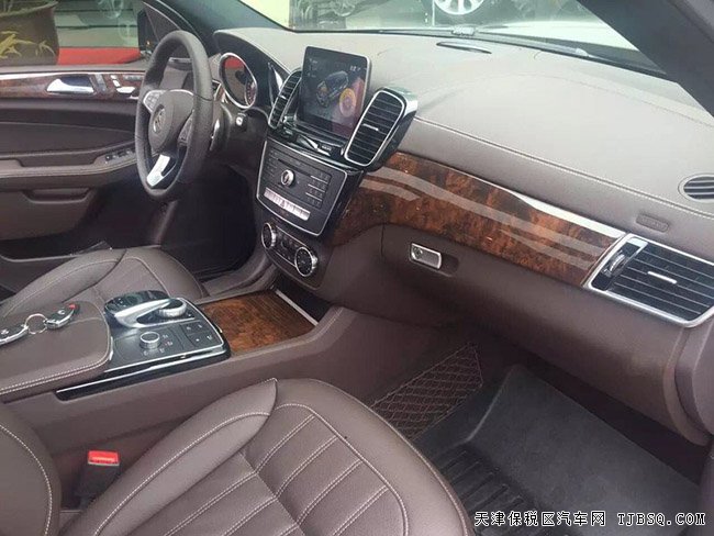 2017款奔驰GLS450加版3.0T 七座越野惠享折扣