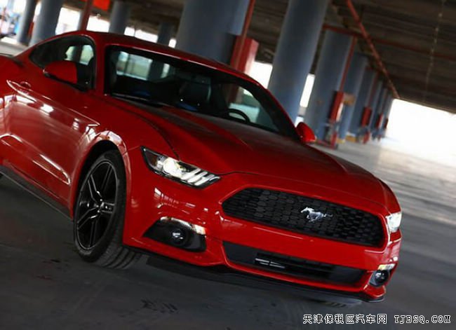 2016款福特野马2.3T肌肉跑车 平行进口享折扣
