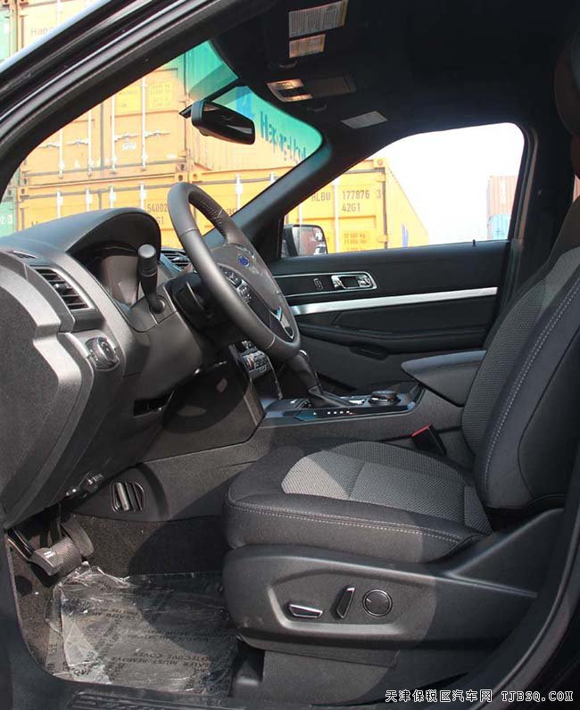 2016款福特探险者2.3T加规版 七座/双天窗现车41.5万购