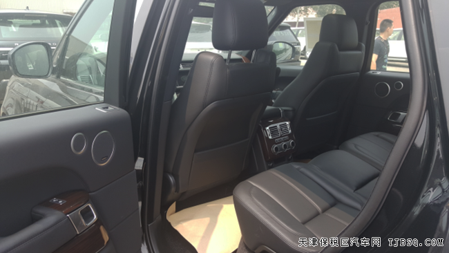 16款路虎揽胜3.0T行版 滑动全景/二代地形现车124万起