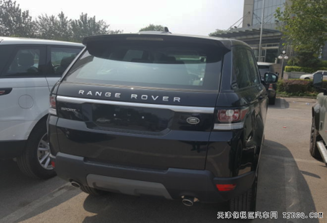16款路虎揽胜运动中东版 滑动全景/20轮/电吸现车89.8万