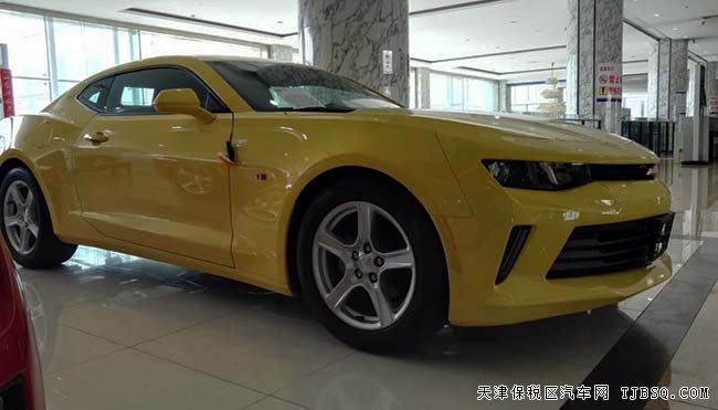 2016款雪佛兰科迈罗大黄蜂2.0T 现车优惠折扣