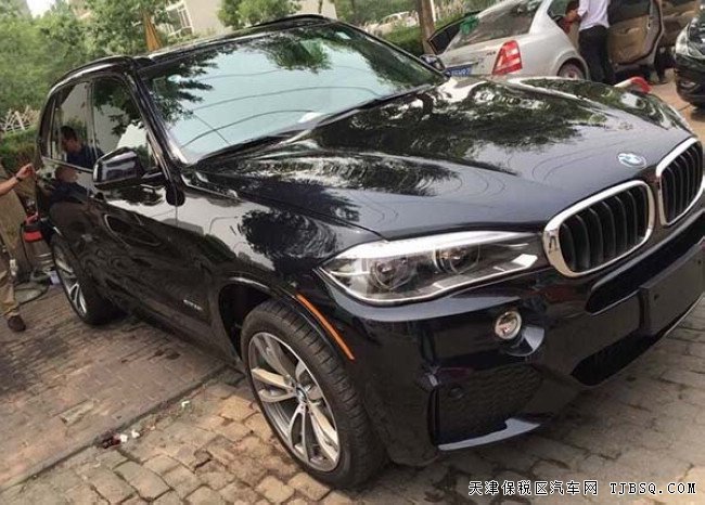 2016款宝马X5M包加版3.0T 平行进口优惠促销