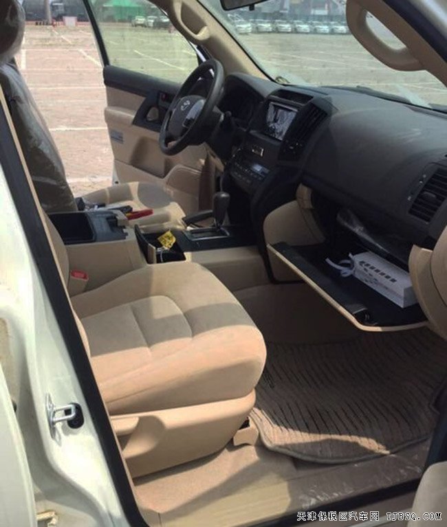 2016款丰田兰德酷路泽4500 中东柴油现车优惠促