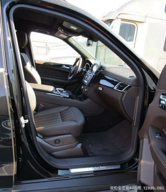 2017款奔驰GLS450美规版 P01/车道包/全景现车106万起