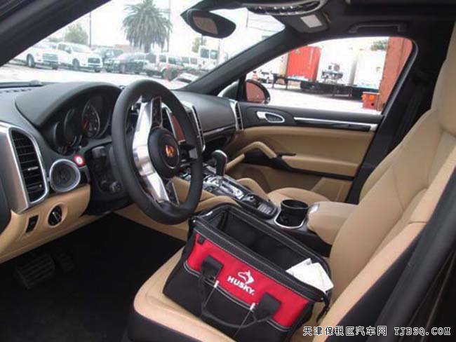 2016款保时捷卡宴汽油版3.6L 平行进口享折扣