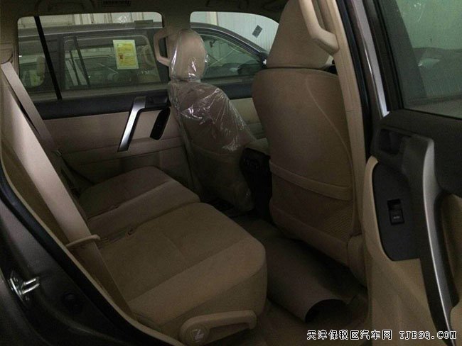 16款丰田霸道2700中东版 经典SUV现车热卖37万盛惠来袭