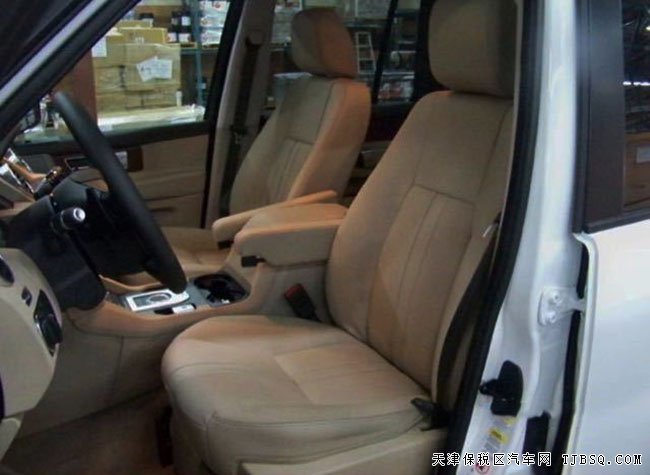 16款路虎发现四3.0T加规版 7座/视觉辅助现车80万特卖