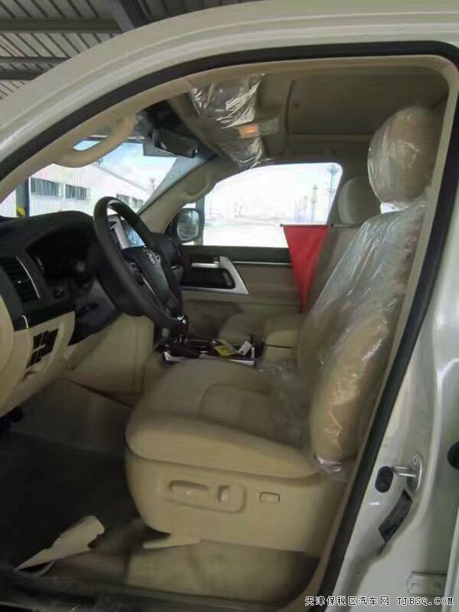 2016款丰田酷路泽5700中东版 12气囊/18轮现车105万购