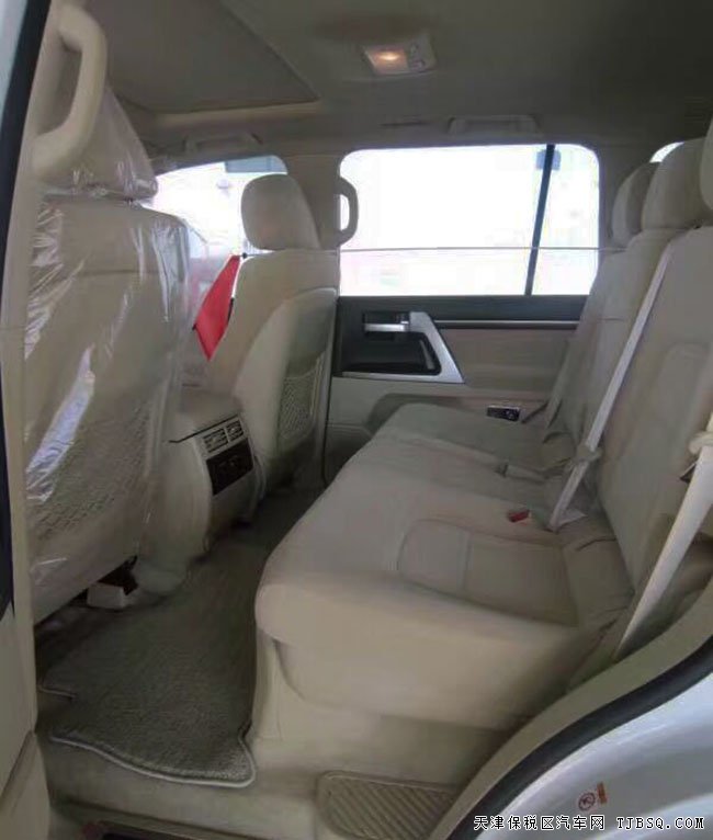 2016款丰田酷路泽5700中东版 12气囊/18轮现车105万购