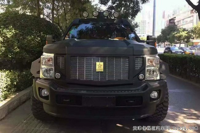 2016款乔治巴顿越野车6.8L 平行进口现车劲惠