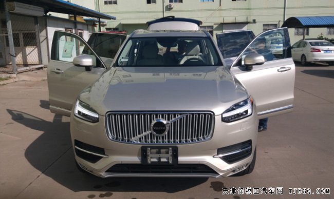 2016款沃尔沃XC90加规版 全景/视觉包/液晶仪表现车65万