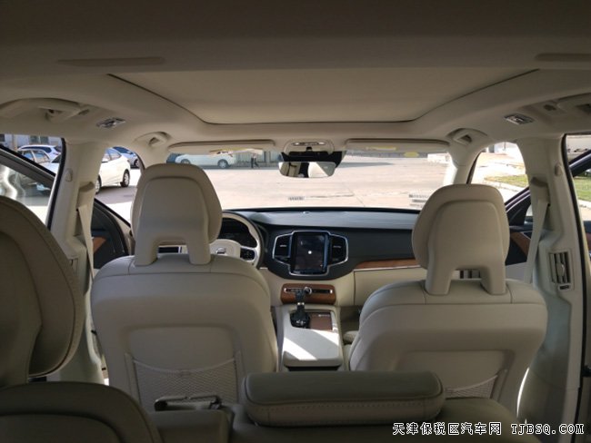 2016款沃尔沃XC90加规版 全景/视觉包/液晶仪表现车65万