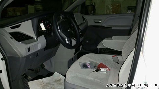 2016款丰田塞纳3.5L豪华商务车 平行进口车让利