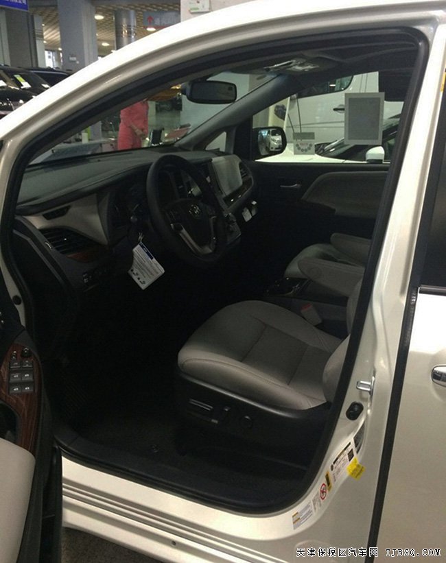 2016款丰田塞纳3.5L豪华商务车 平行进口劲惠