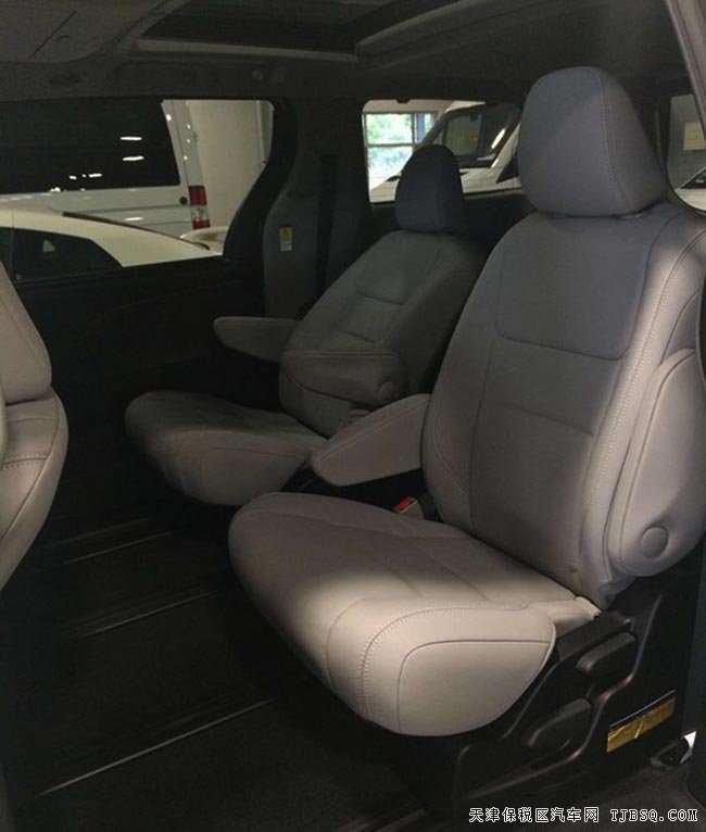 2016款丰田塞纳3.5L豪华商务车 平行进口劲惠