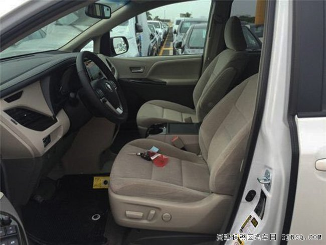 2016款丰田塞纳3.5L两驱版 双电动门/8座现车43.5万购