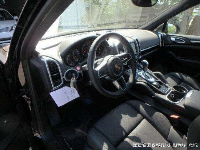 2016款保时捷卡宴3.6L汽油版 高级包/全景/19轮现车劲惠