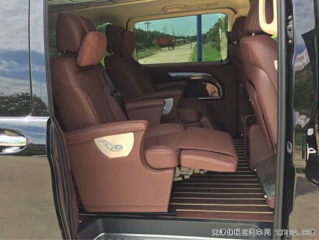 2016款奔驰Metris豪华商务MPV 加规版2.0T现车62万惠购