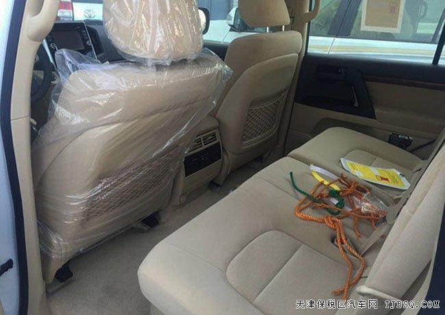 2016款中东丰田酷路泽4600 平行进口现车港口热卖