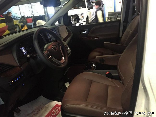 2017款丰田塞纳3.5L商务车 经典保姆车优惠报价