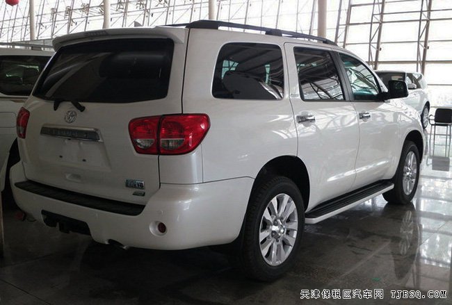 2016款丰田红杉5700全尺寸SUV 经典越野港口促销