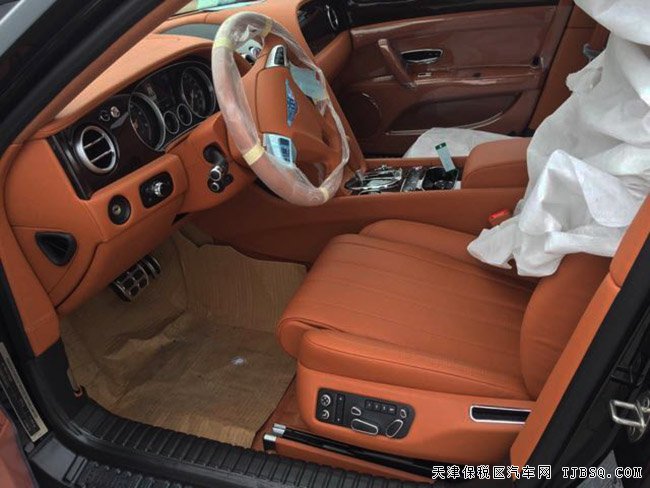 2017款宾利飞驰4.0T欧规版 21轮/四座/小桌板现车275万