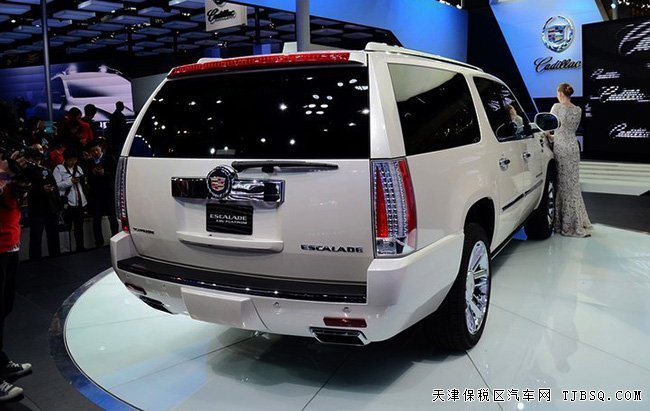 2016款凯迪拉克凯雷德6.2L加规版 现车惠享折扣