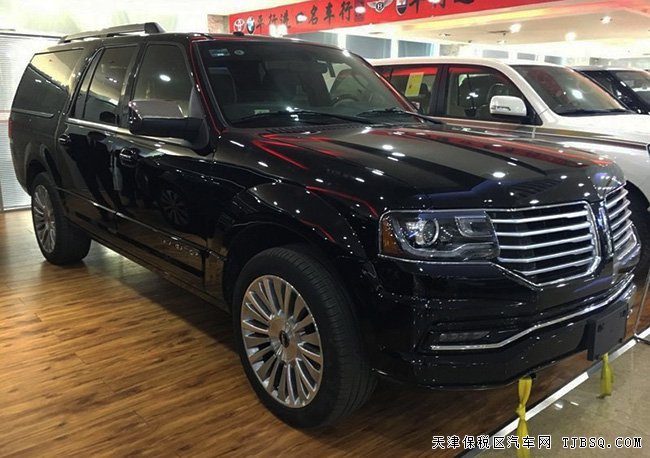 2017款林肯领航员3.5T加长版 墨规版现车优惠促