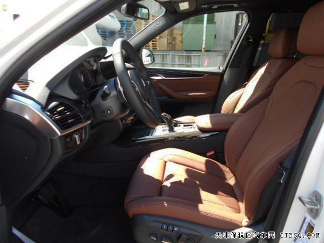 2017款宝马X5加规版3.0T 天津港口现车优惠走量