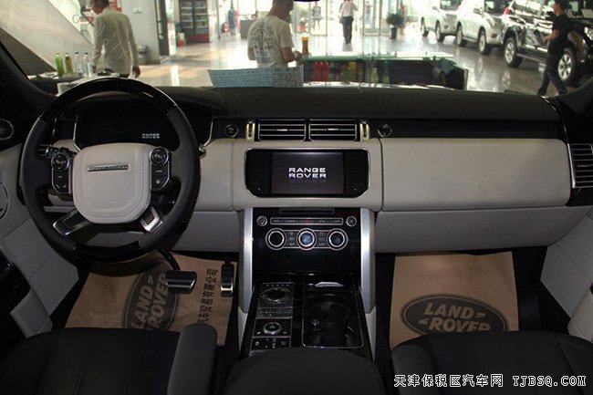 16款路虎揽胜3.0T行政版报价 平行进口现车惠满港口